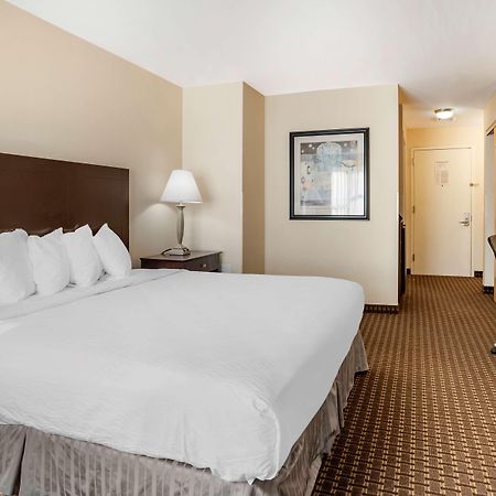 Best Western Plus Philadelphia Airport South - At Widener University Chester Eksteriør bilde