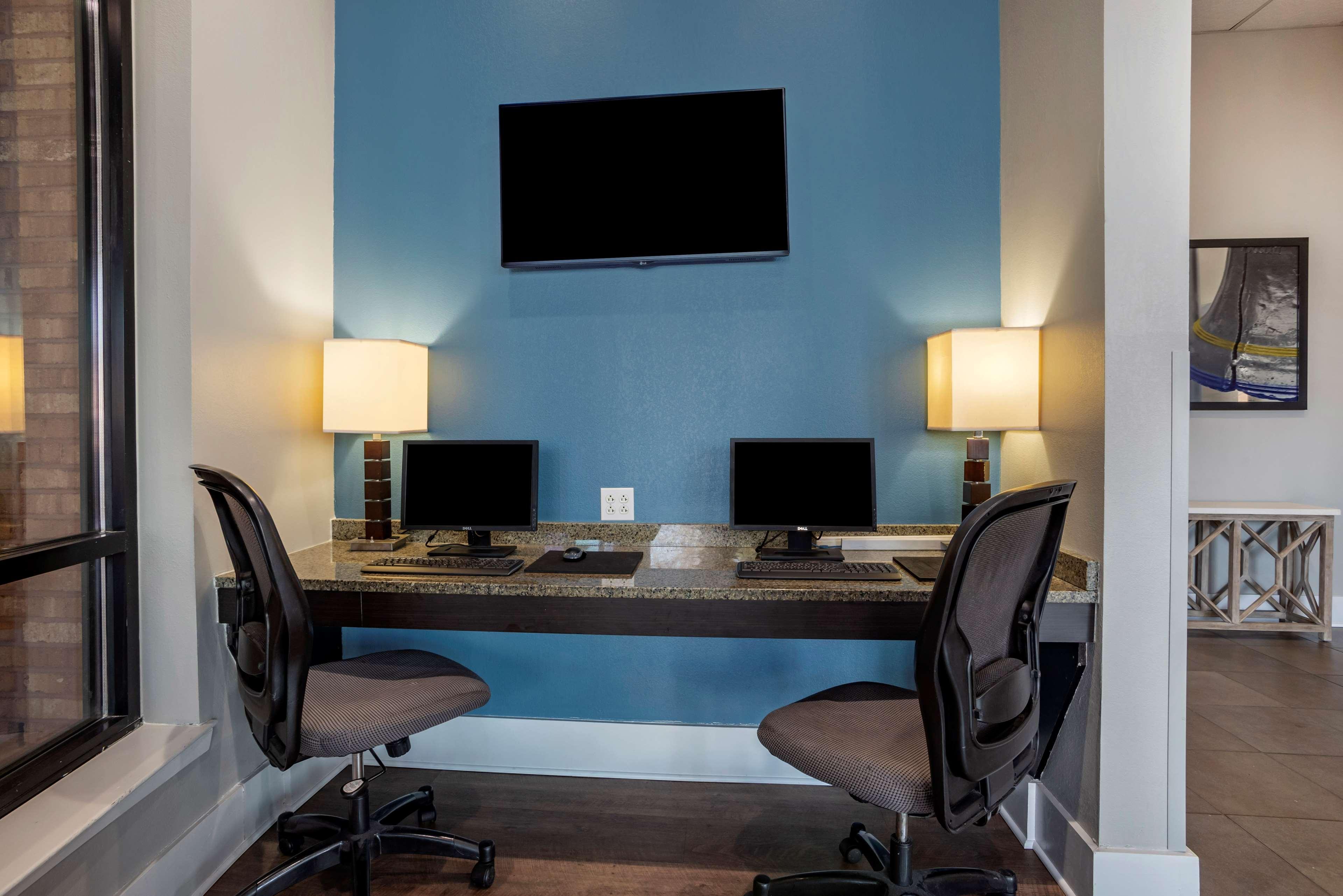Best Western Plus Philadelphia Airport South - At Widener University Chester Eksteriør bilde